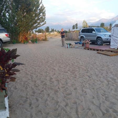 Yurt Camp Tosor Hotel Buitenkant foto