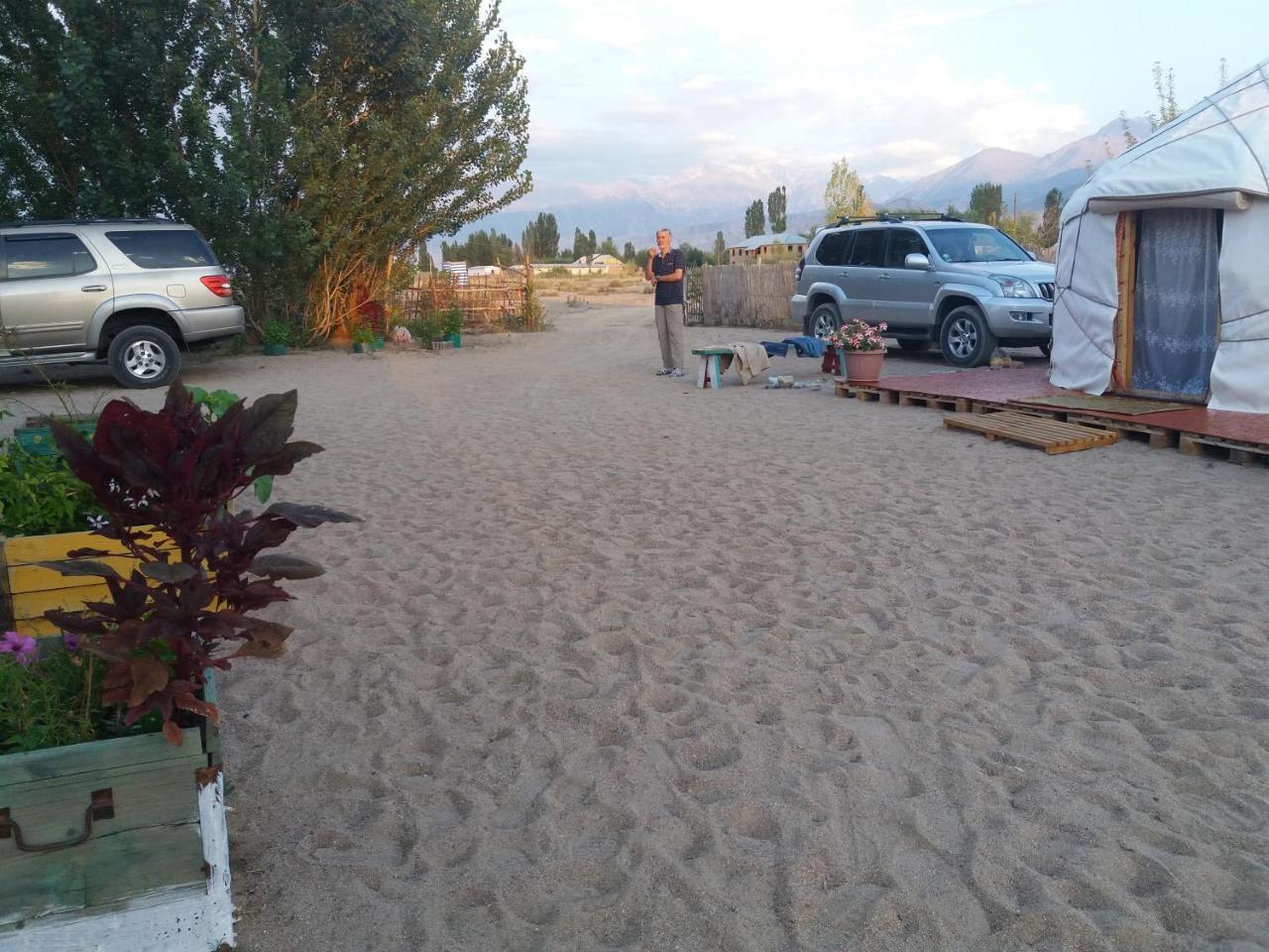 Yurt Camp Tosor Hotel Buitenkant foto