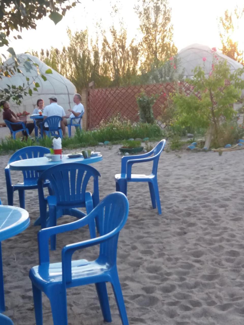 Yurt Camp Tosor Hotel Buitenkant foto